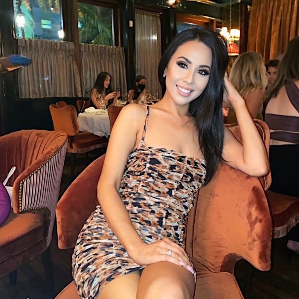 Pretty Little Thing bodycon mini dress